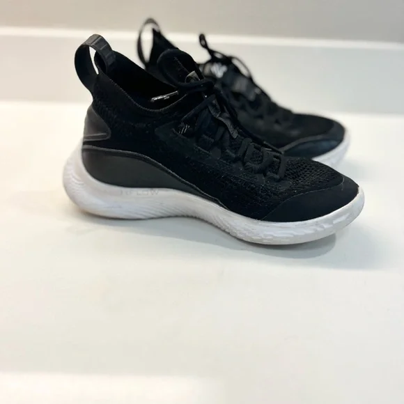 Curry Flow 'Black White' Size 4.5 - Picture 8 of 11